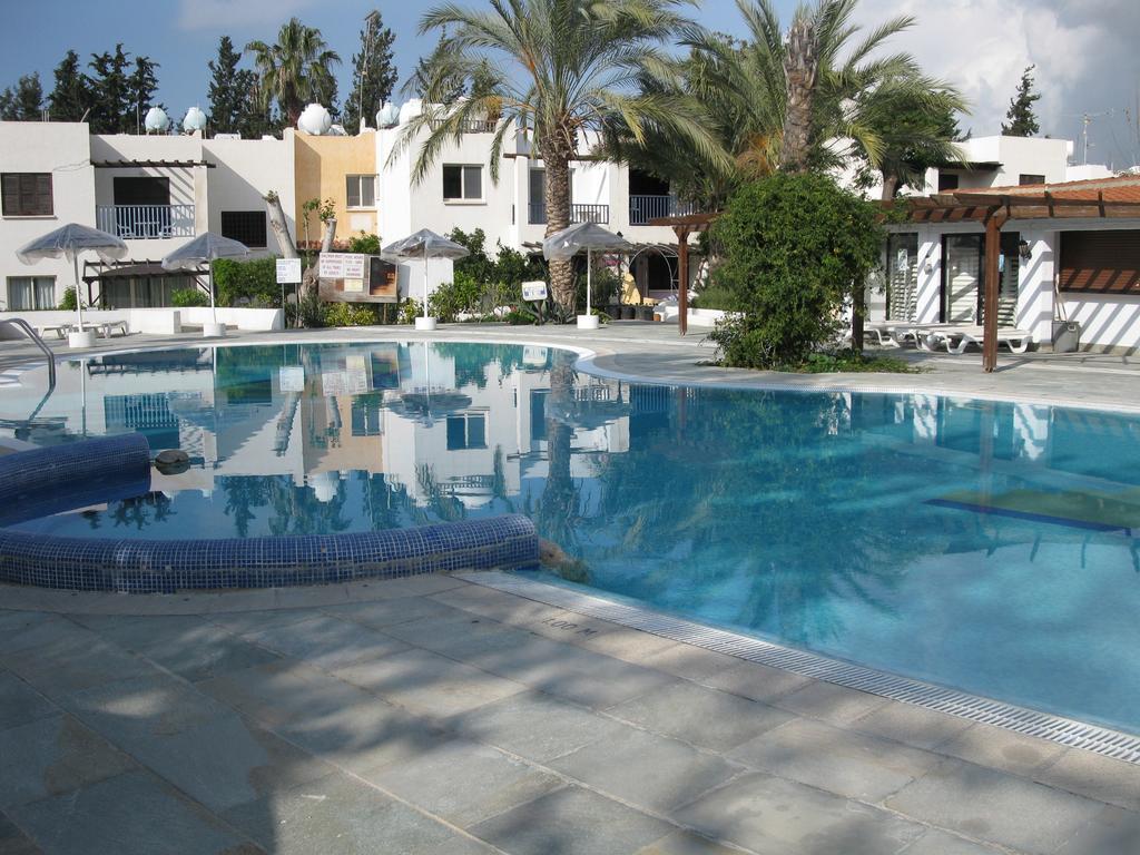 Paphos Gardens Apartment Esterno foto