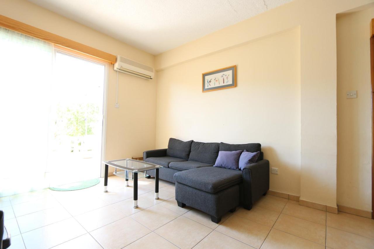 Paphos Gardens Apartment Esterno foto