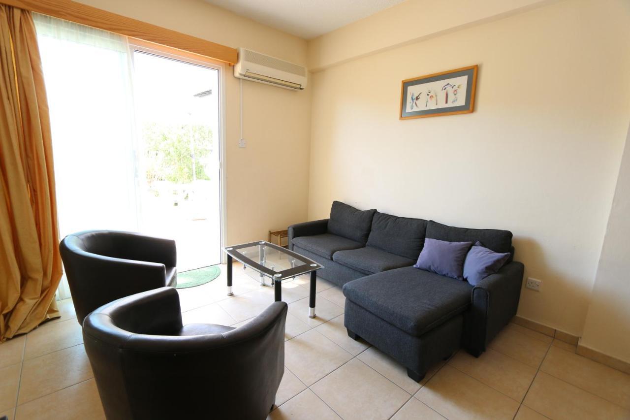 Paphos Gardens Apartment Esterno foto